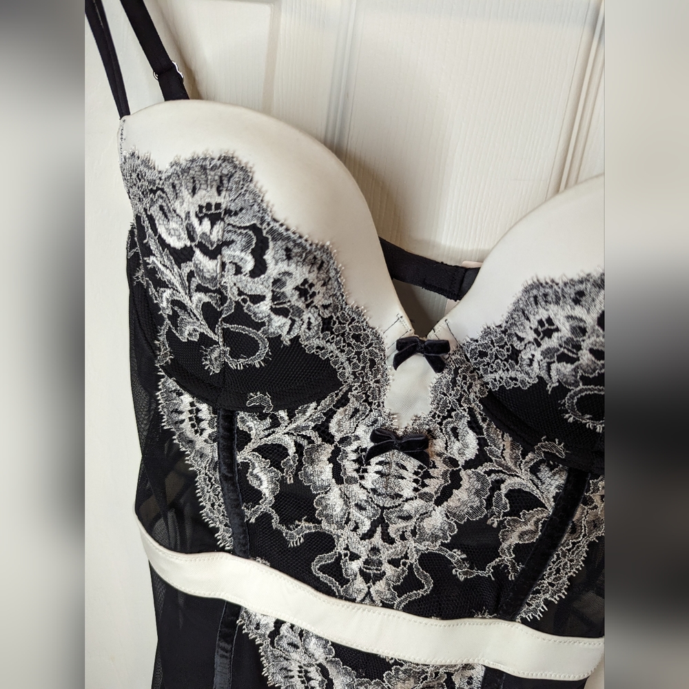 Victoria's Secret black ivory satin and  lace lingerie NWT size 34C - Picture 6 of 15